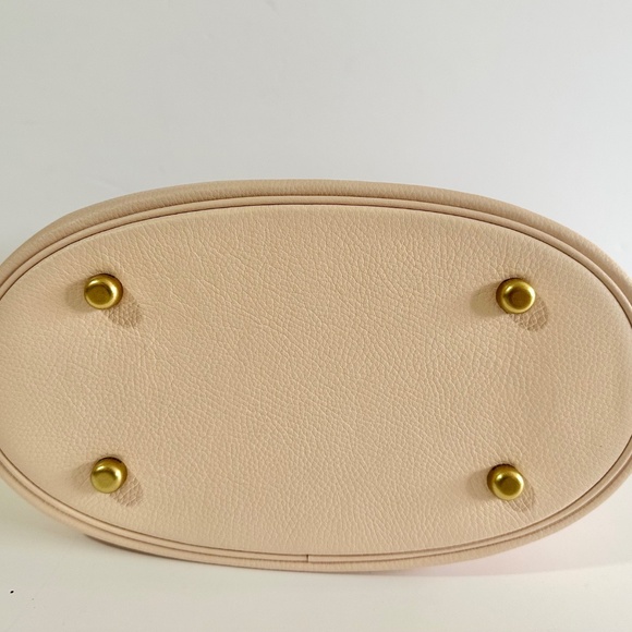 Coach - Willow Soft Bucket Bag in Blush - Picture 5 of 12